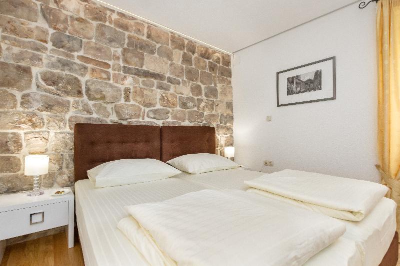 Guesthouse Imperator Split Exterior foto